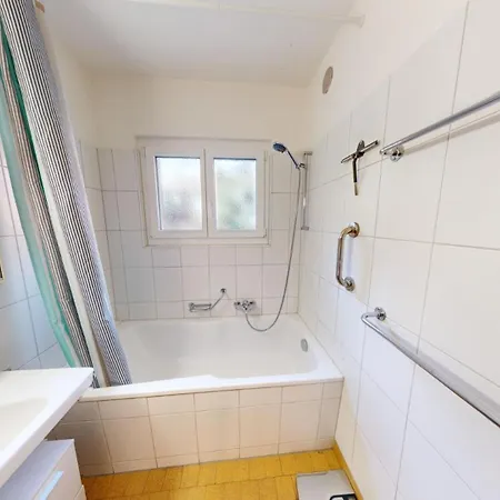 Daire 4 Zimmerwohnung Mit Grossem Garten *